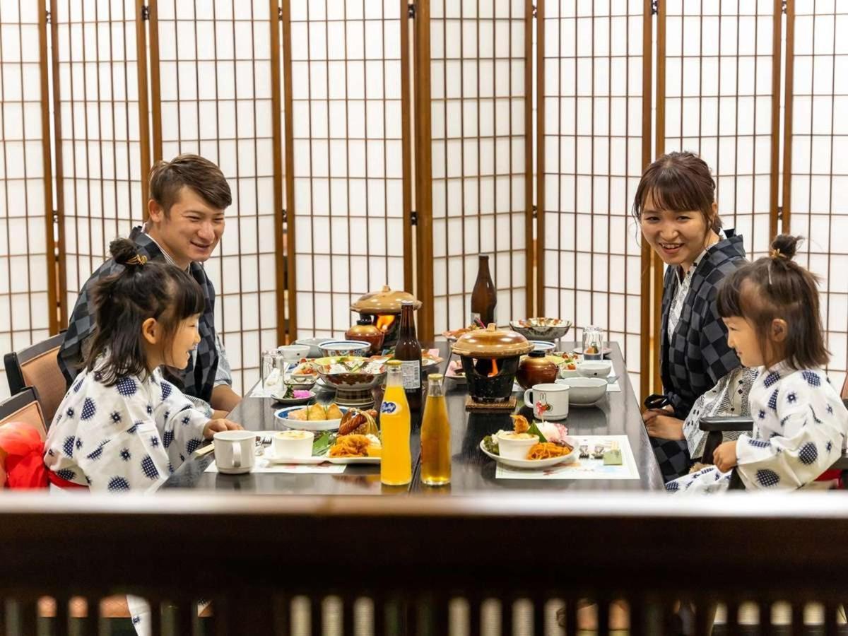 Hatsuneso Shinkan Ureshino Exteriör bild
