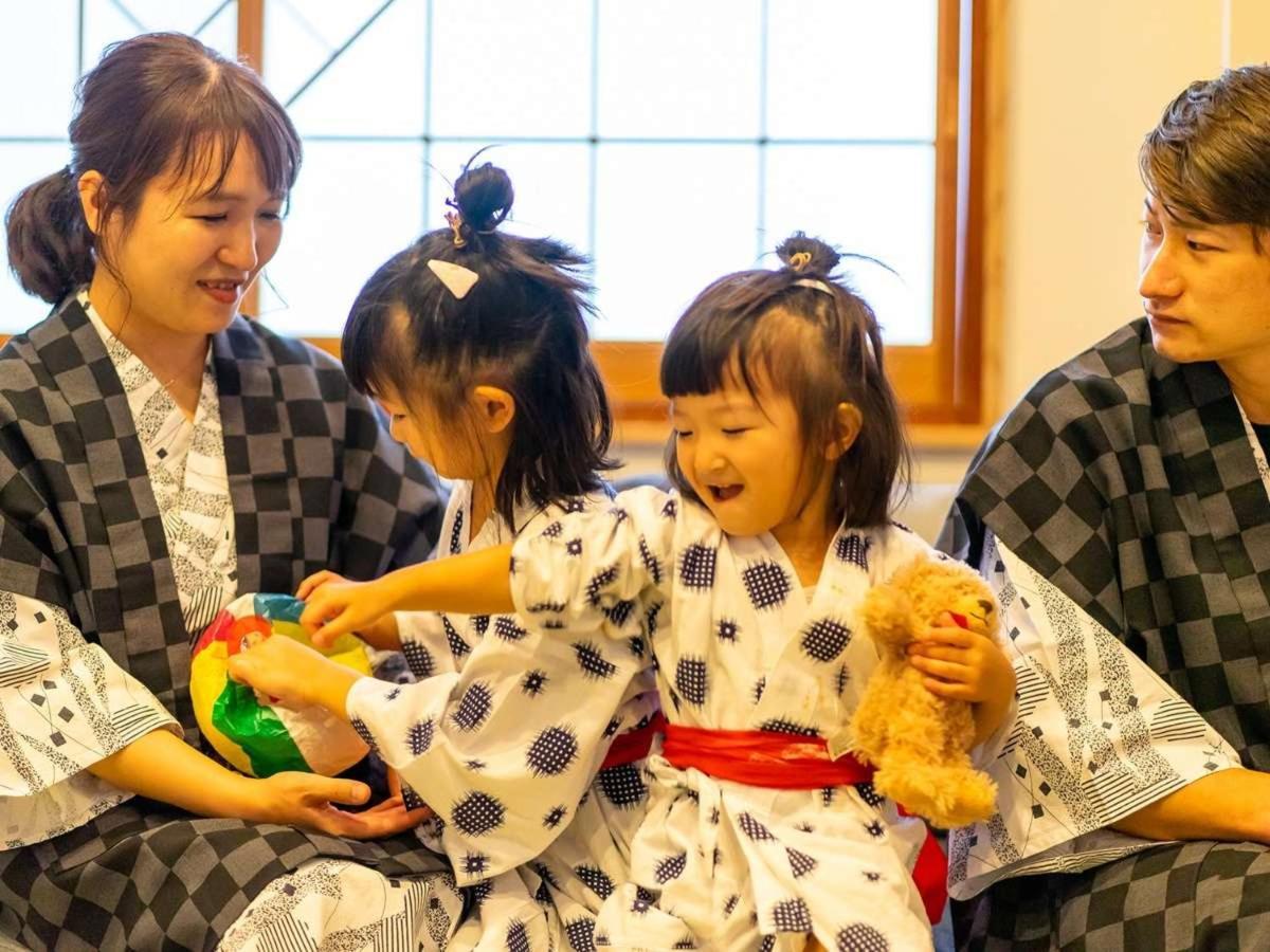 Hatsuneso Shinkan Ureshino Exteriör bild