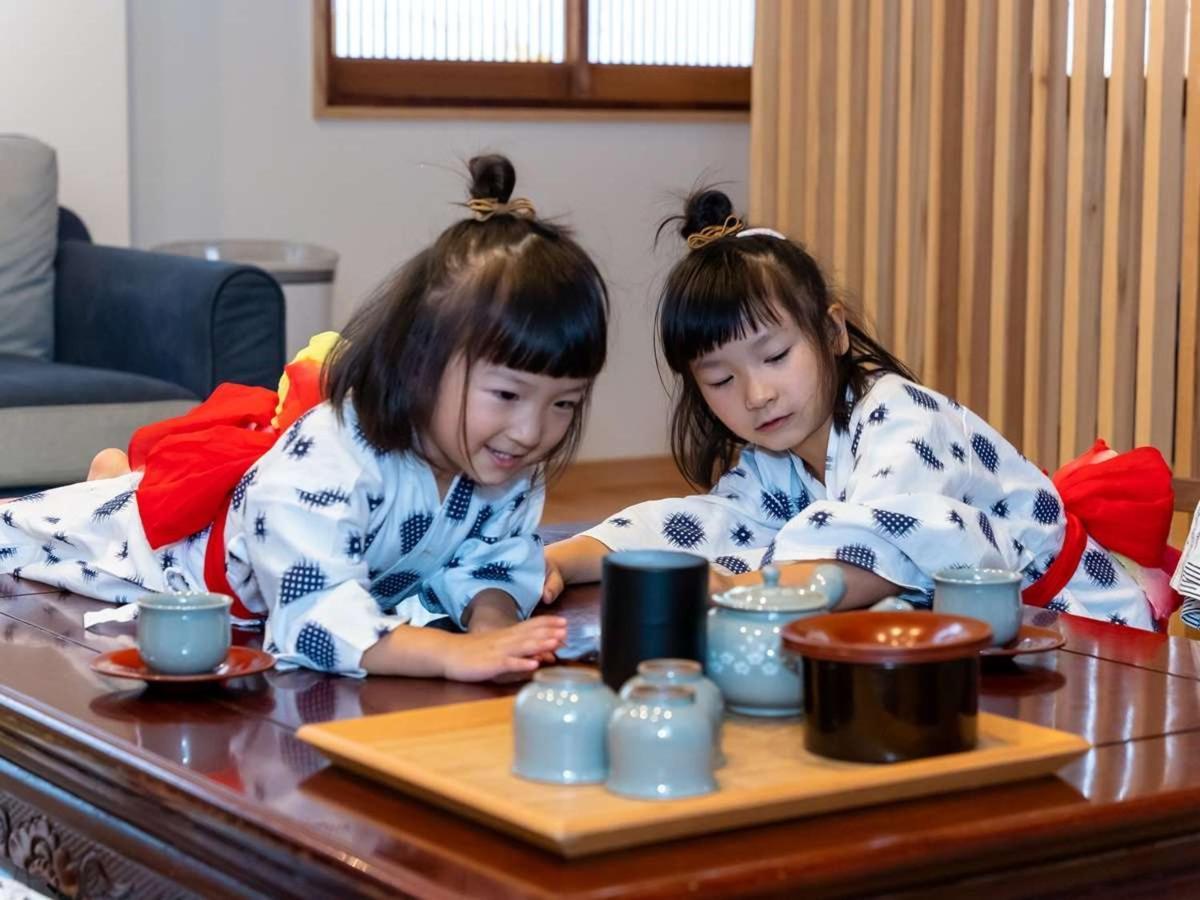 Hatsuneso Shinkan Ureshino Exteriör bild