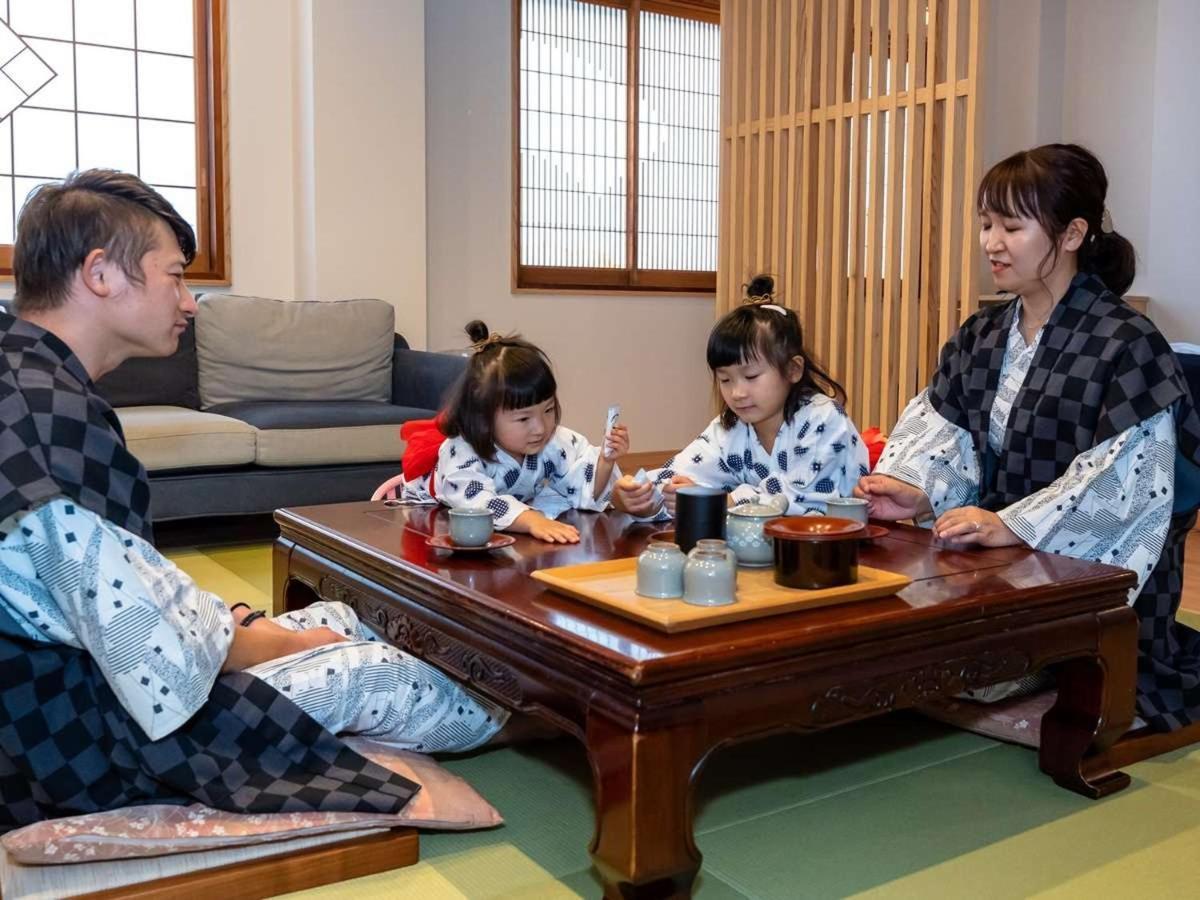 Hatsuneso Shinkan Ureshino Exteriör bild